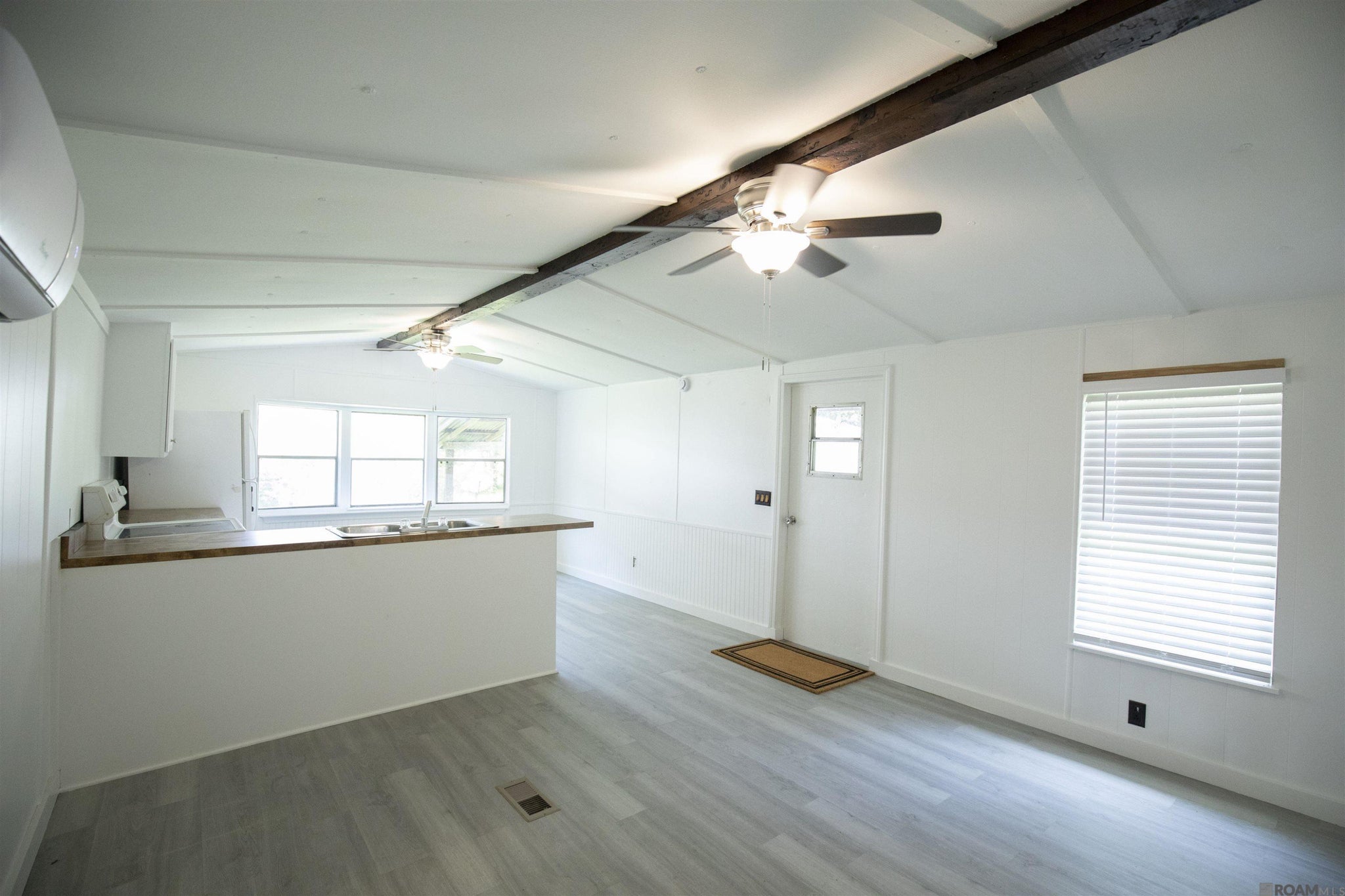 Image of 15179 W BEAVER DR